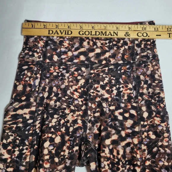 Lululemon Invigorate High-Rise Crop 23” Motion Flux Multi sz 2 - Picture 7 of 8